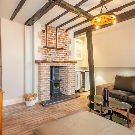 Pass The Keys Renovated Apartment In The Centre Of Canterbury Exterior foto